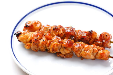 炭火焼にした焼き鳥をタレで（鶏のもも肉）