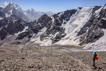 Obraz premium Climber in the Fann Mountains, Tajikistan