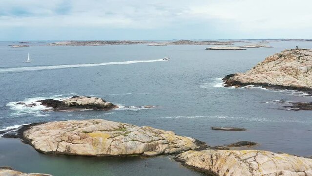 survol de la r&eacute;serve naturel de Tjurpannans sur la c&ocirc;te su&eacute;doise