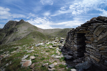 Ruins of the second world war italian military barracks and guardhouse near the pass of of San Bernolfo and Colle Lounge, hiking path between the french Alps and Piedmont (Italy) - 538850848