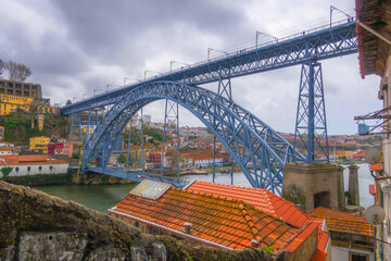 Naklejka premium Porto, Portugal Old town Ribeira view, Douro river and Luis I bridge close-up
