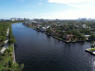 Fototapeta na wymiar Fort Lauderdale aerial shot shot of the canals near the beach