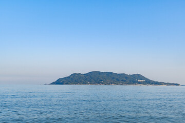 Fototapeta na wymiar 青空の能古島の風景