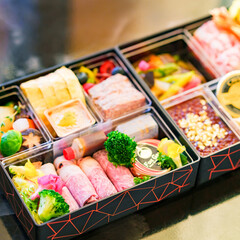 今年 の お正月 は 洋風おせち をチョイス　【 お節料理 の イメージ 】
