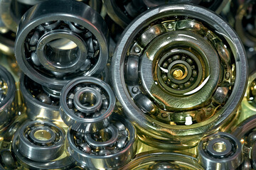 Ball bearing. Motor oil. Lubricating oil.