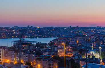 Fototapeta premium Evening view of Istanbul skyline, Turkey