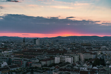 Fototapeta na wymiar sunset over the city Vienna 