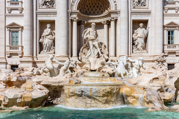 Fototapeta na wymiar Famous Trevi fountain in Rome, Italy