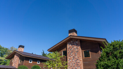 キャンプ場のコテージ