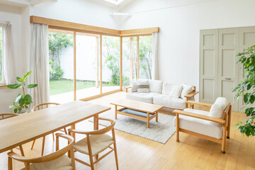 無人のリビングルーム