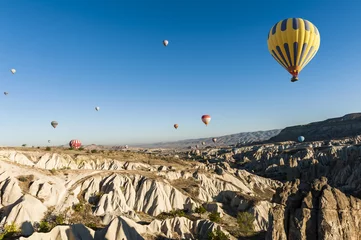 Gartenposter Hot Balloons in Cappadocia © Fyle