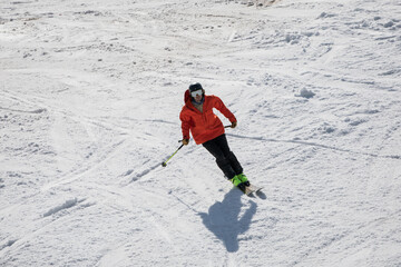 Fototapeta na wymiar Skiing