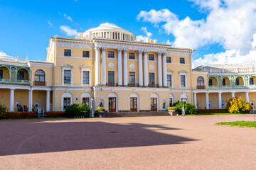 Fototapeta na wymiar Saint Petersburg, Russia - October 2022: Pavlovsk palace in Pavlovsky park