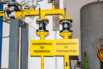 Absperrhahn in einer Speicheranlage zur Gasversorgung der Bevölkerung in der Nähe von Kiel