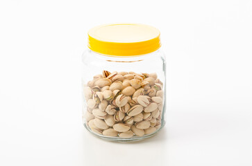ガラス瓶に入ったピスタチオ