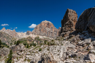 Dolomity krajobraz góry skały szczyty Dolomite, Italy - obrazy, fototapety, plakaty