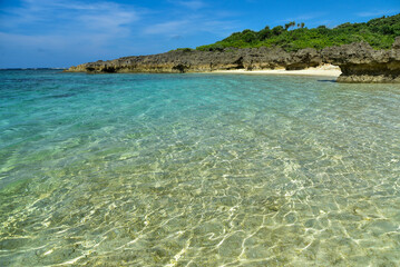 Fototapeta na wymiar 宮古島の美しいビーチ風景