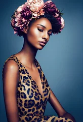 Porträt eines Fantasy-Ebenholzmädchens. Modische gemalte Frau. Kreatives schönes Mädchen. © designprojects