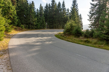 Fototapeta premium Empty winding road in the mountains