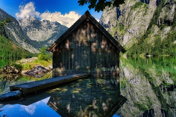 Obraz premium Bootshaus Bergsee Berge
