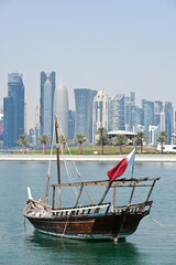 Qatar Doha Corniche building eau bateau tradition © Jean-Luc Flémal - BE