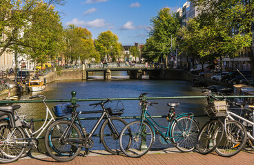 Fototapeta premium Bridge and bikes - Amsterdam