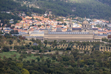 Fototapeta premium views of The Royal Seat of San Lorenzo de El Escorial from the chair of Felipe II, a viewpoint carved into the granite rock in front of the monastery