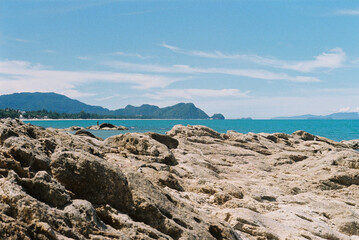 Fototapeta na wymiar rocky on the beach 