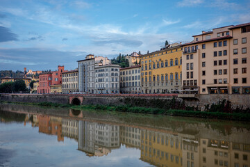 Fototapeta na wymiar Rio Arno - Florença