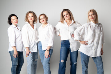 Fototapeta premium girls in white shirts