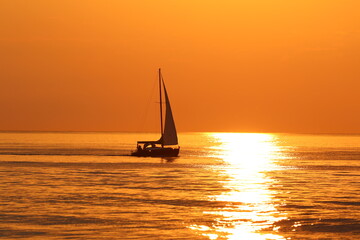 Segelboot auf See