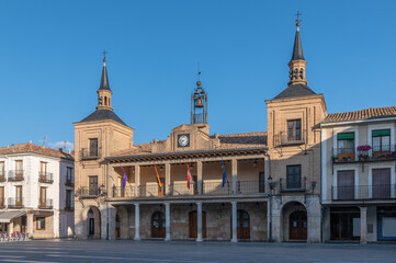 Fototapeta na wymiar Town hall of the medieval city of El Burgo de Osma in Soria (Spain)