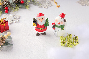 	クリスマスの飾り付け｜サンタと雪だるま
