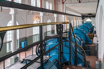Turbinenhalle im Wasserkraftwerk Tyssedal, Norwegen