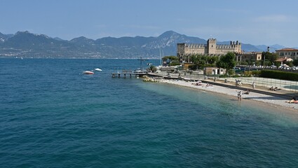 Naklejka premium VIEW OF THE COAST FROM LAKE GARDA IN ITALY