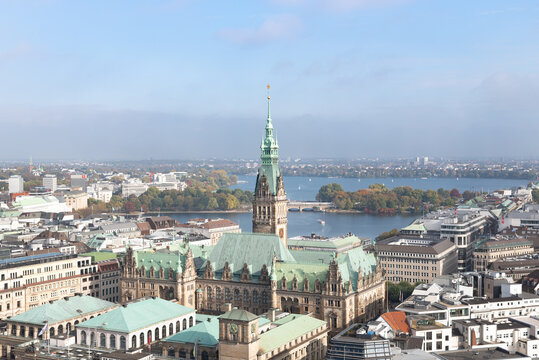 Rathaus, Binnen- und Au&szlig;enalster in Hamburg