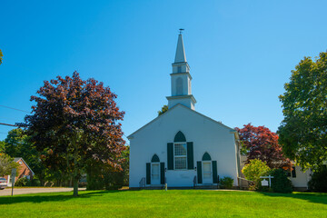 Fototapeta na wymiar West Yarmouth Congregational Church on Main Street in village of West Yarmouth, town of Yarmouth, Massachusetts MA, USA. 