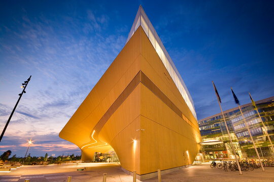 Night view of Oodi Central Library in Helsinki, Finland