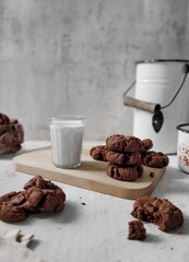 chocolate chip cookie