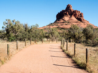 Fototapeta na wymiar Scenic view of Bell Rock from Bell Rock - Courthouse Butte loop trail - Sedona, AZ, USA