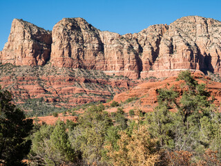 Fototapeta na wymiar Scenic view of red rock formations from Bell Rock - Courthouse Butte trailhead - Sedona, AZ, USA