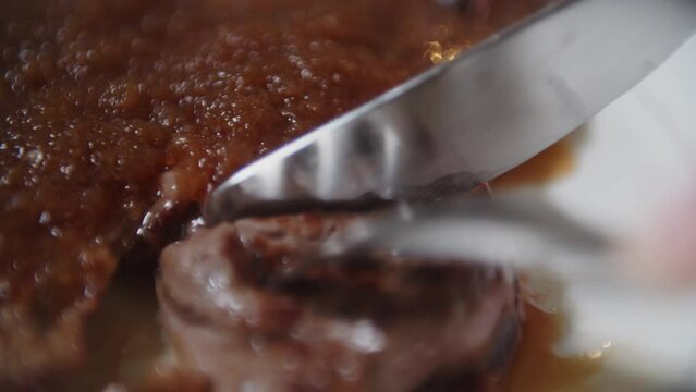 霜降り和牛のステーキ