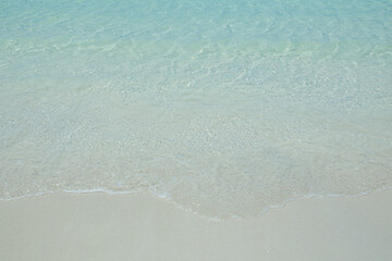 Fototapeta na wymiar Waves of the sea on the sandy beach, Koh Larn, Pattaya, Thailand