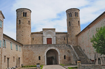 Fototapeta na wymiar Corridonia, Abbazia di San Claudio in Chienti - Marche
