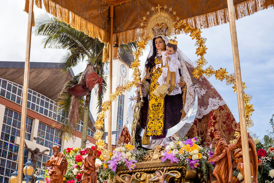 Religious image of the Virgin during the 'Virgen del Carmen' procession