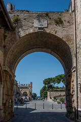 Fototapeta na wymiar The beautiful and famous arch of Augusto di Fano