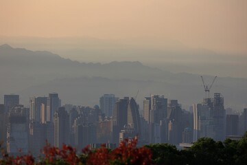 Taichung City is full of fog in the morning, but there are still beautiful mountain views in the...