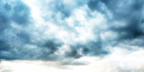 Obraz premium Danger dusk clouds full storm sky before to be raining. Dramatic sky background.