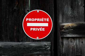 do not enter sign, private property