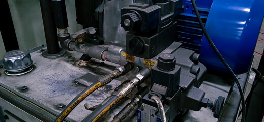 Motor and valve circuit in the machine